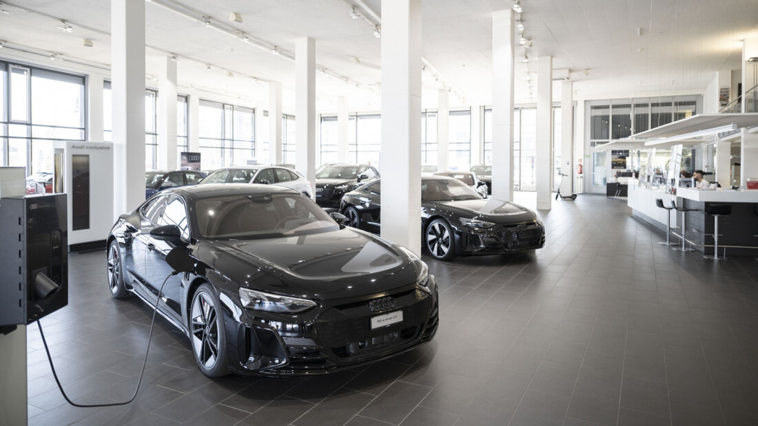 In der Schweiz sind im laufenden Jahr bislang weniger Neuwagen verkauft worden. Positiv haben sich im Mai aber die Verkäufe von Elektroautos entwickelt.(Symbolbild) 20250603114509377.jpg