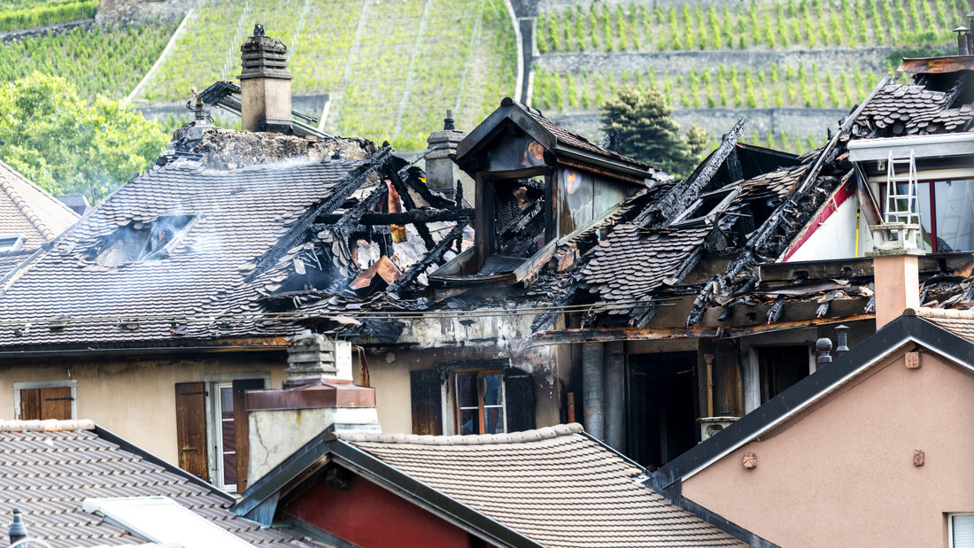 Sechs Häuser in Aigle VD wurden durch den Grossbrand in Mitleidenschaft gezogen. 20260803151042840.jpg