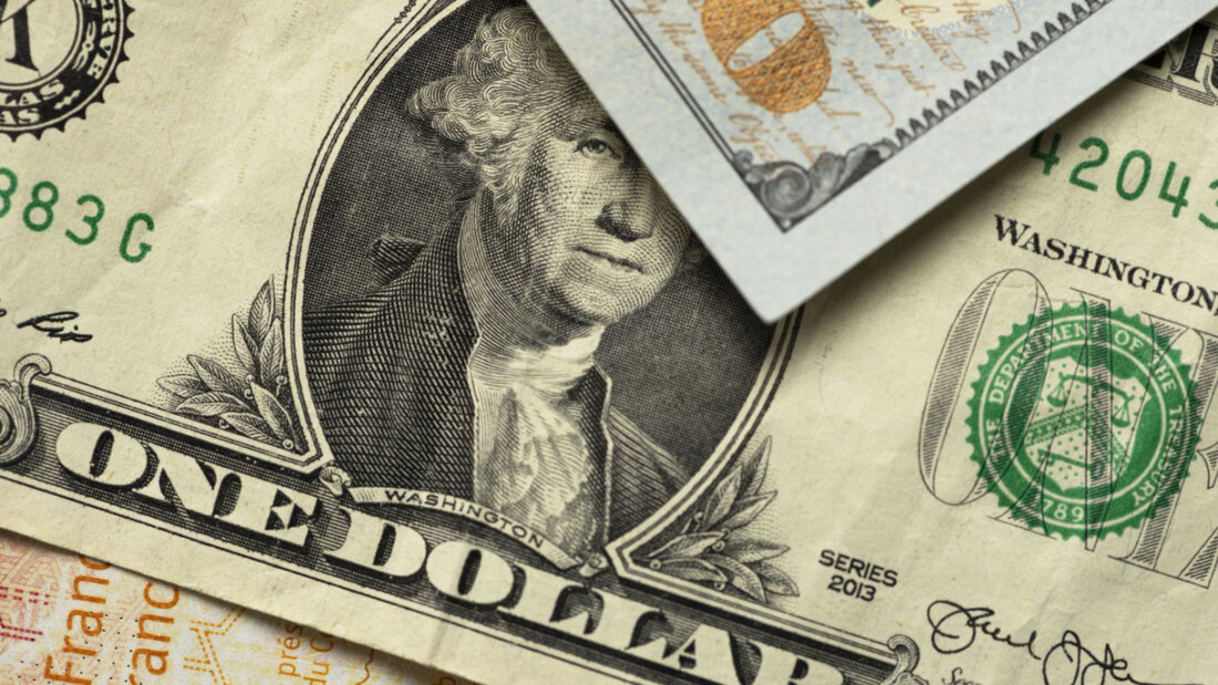 Der US-Dollar schwächelt weiter - wegen Trump. (Archivbild) 20250626131718288.jpg