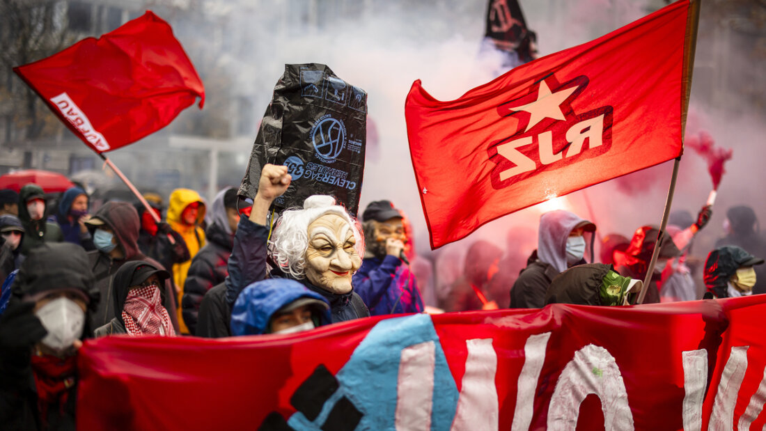 Am Samstag fand in Zürich eine Wohndemo statt - mehrere hundert Personen waren mit dabei. 20251025173949447.jpg