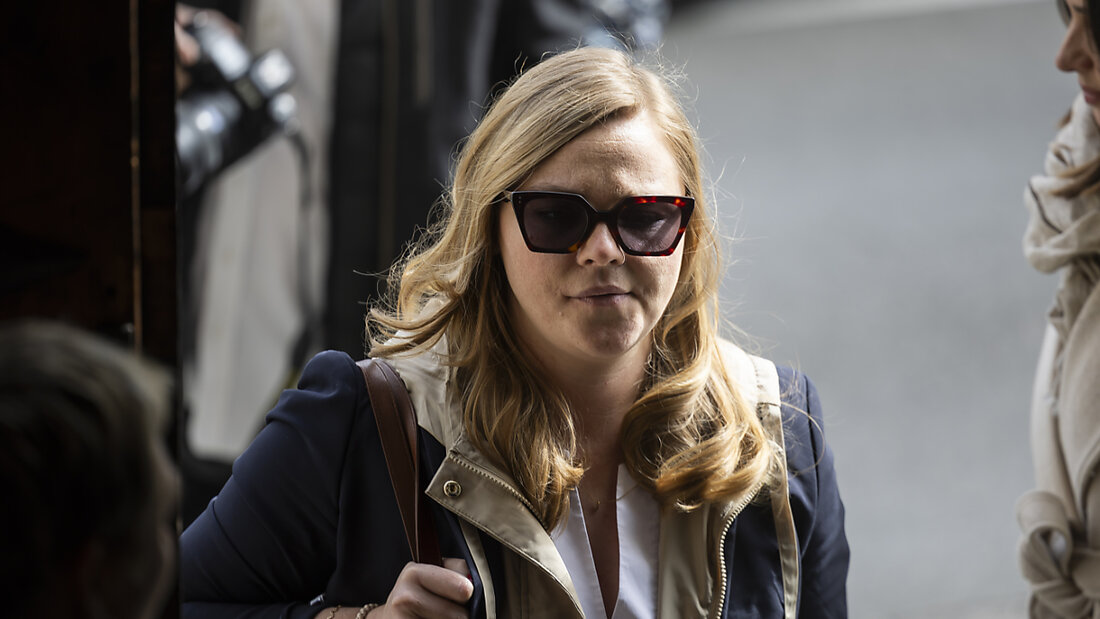 Valérie Dittli bei ihrer Ankunft für die Medienkonferenz. 20250321112755730.jpg