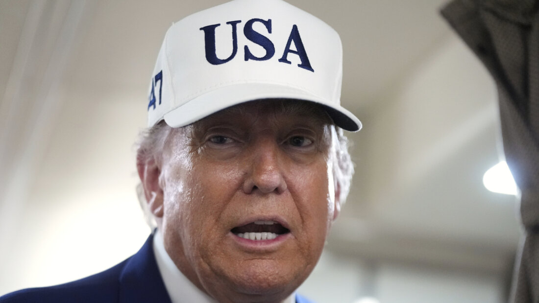 US-Präsident Donald Trump spricht zu Reportern an Bord der Air Force One auf dem Weg von der Joint Base Andrews in Maryland zum Morristown Municipal Airport in Morristown, New Jersey. Foto: Manuel Balce Ceneta/AP/dpa 20250607101207713.jpg