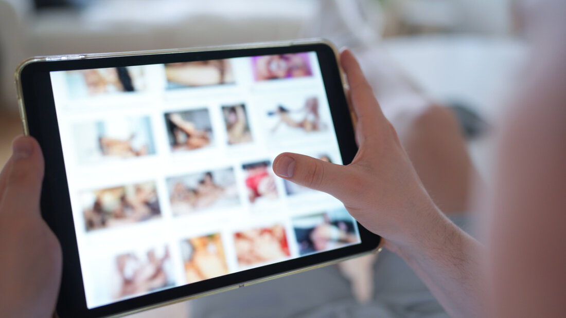 Bundesrat und Parlament sollen Deepfakes und sexualisierter Gewalt im Internet konsequent bekämpfen, fordert die Petition. (Archivbild) 20260609123009512.jpg