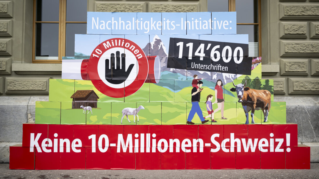 Nach dem Willen der zuständigen Ständeratskommission soll die Initiative "Keine 10-Millionen-Schweiz" ohne Gegenvorschlag an die Urne kommen. Zur Initiative selbst beantragt die Kommission ein Nein. (Archivbild) 20251104122420126.jpg