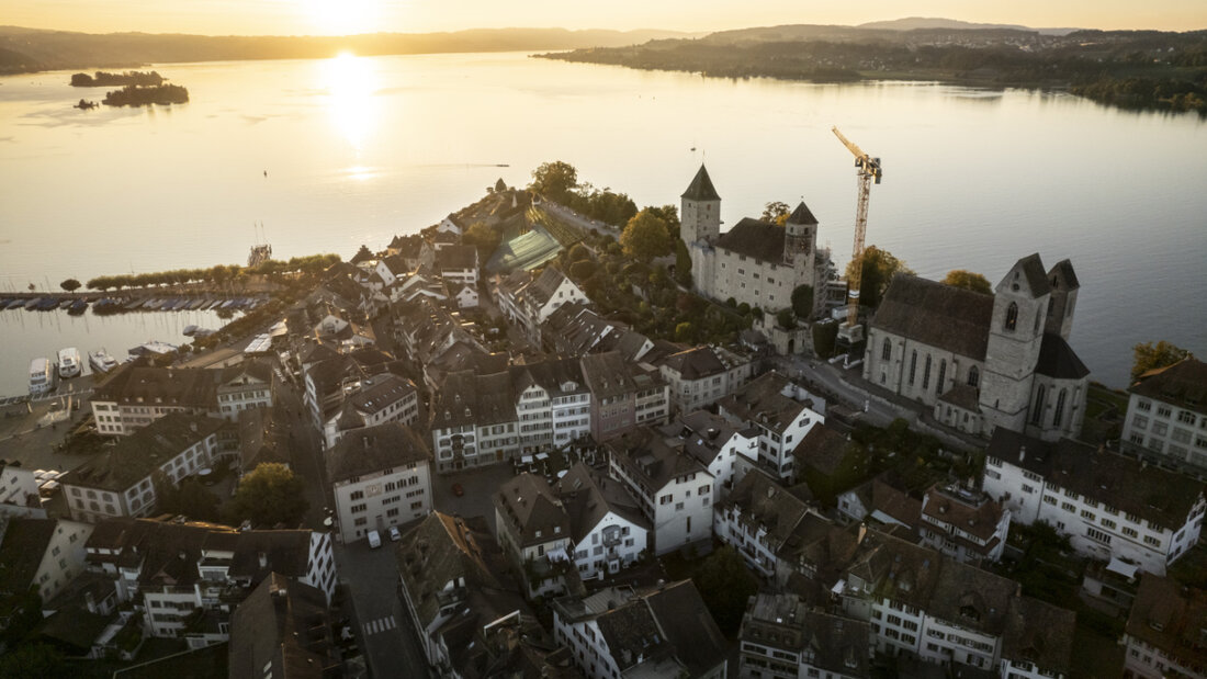 Der Stadtrat von Rapperswil-Jona will die Steuern erhöhen. Ähnliche Anträge gibt es auch in Wil oder Gossau. (Archivbild) 20251118081928645.jpg
