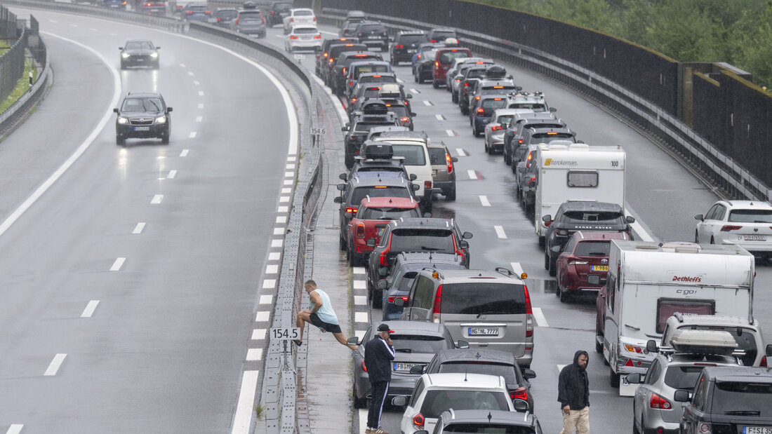 Der Stau am Gotthard-Nordportal strapazierte auch am Sonntag wieder die Geduld der Autofahrer. (Archivbild) 20260719184024683.jpg