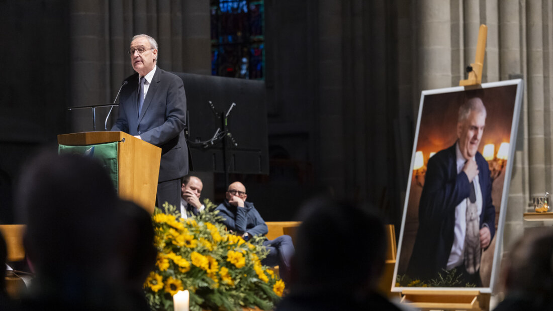 Bundespräsident Guy Parmelin würdigte Brélaz in einer humorvollen Rede. 20260110195003644.jpg