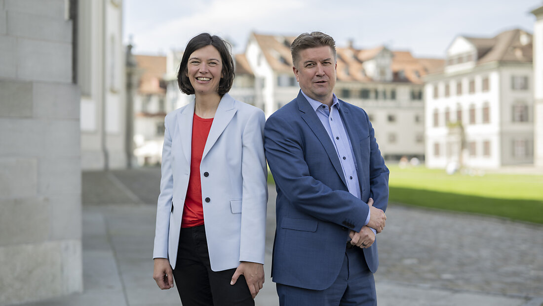 Keine Rochade: Die beiden neuen St. Galler Regierungsmitglieder Bettina Surber und Christof Hartmann übernehmen die beiden freien Departemente. (Archivbild) 20240508090120023.jpg