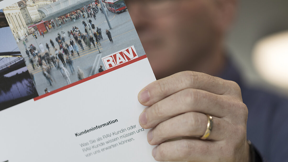 In der Schweiz ist die Zahl der Arbeitslosen im März leicht gesunken. Die Arbeitslosenquote verharrte aber auf dem Niveau des Vormonats. (Symbolbild) 20250404080859928.jpg