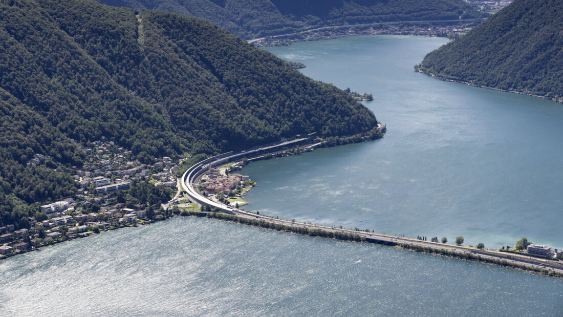 Bis und mit Freitag können aufgrund des hohen Wasserspiegels keine Schiffe im Südbecken des Luganersees verkehren. (Archivbild) 20250925090859589.jpg