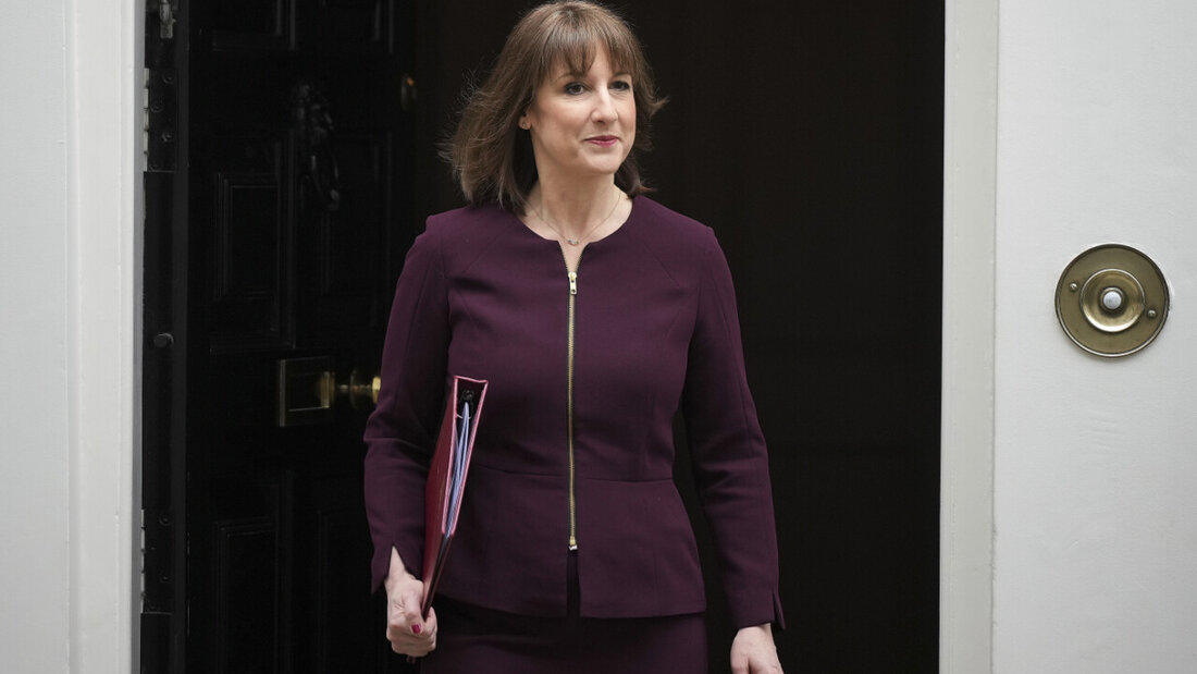ARCHIV - Die britische Finanzministerin Rachel Reeves. Foto: Alastair Grant/AP/dpa/Archivbild 20251126172057209.jpg