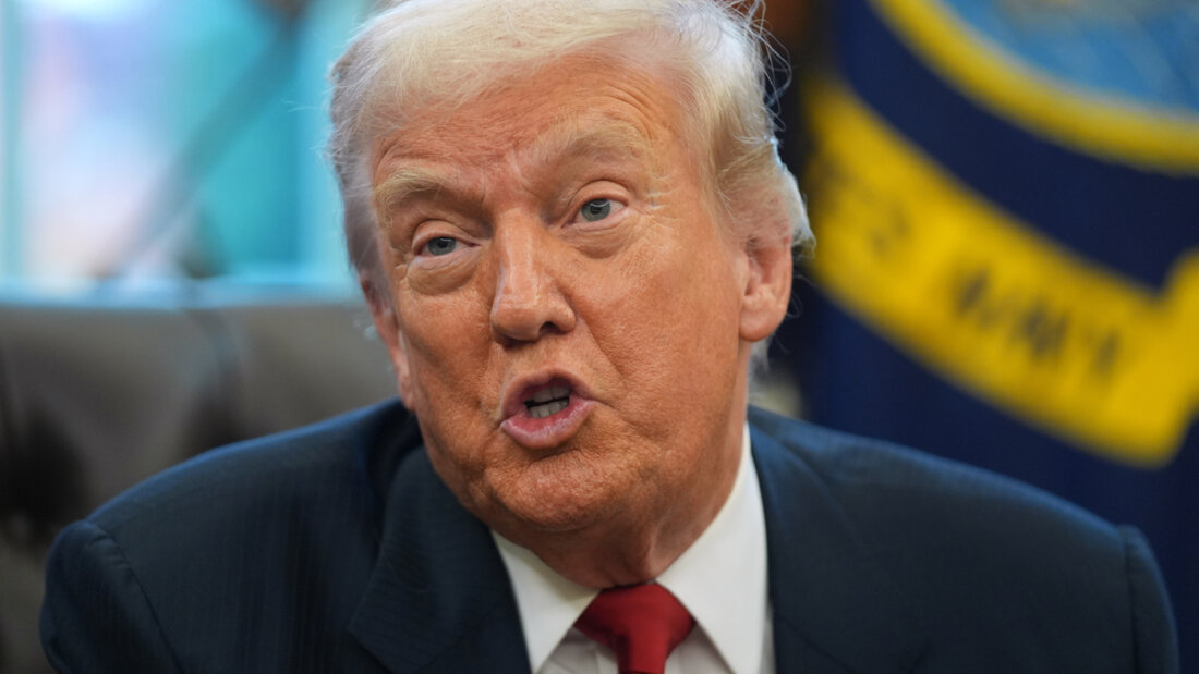 US-Präsident Donald Trump spricht nach einem Treffen mit dem gewählten Bürgermeister von New York City, Mamdani, im Oval Office des Weißen Hauses. Foto: Evan Vucci/AP/dpa 20251123200032980.jpg