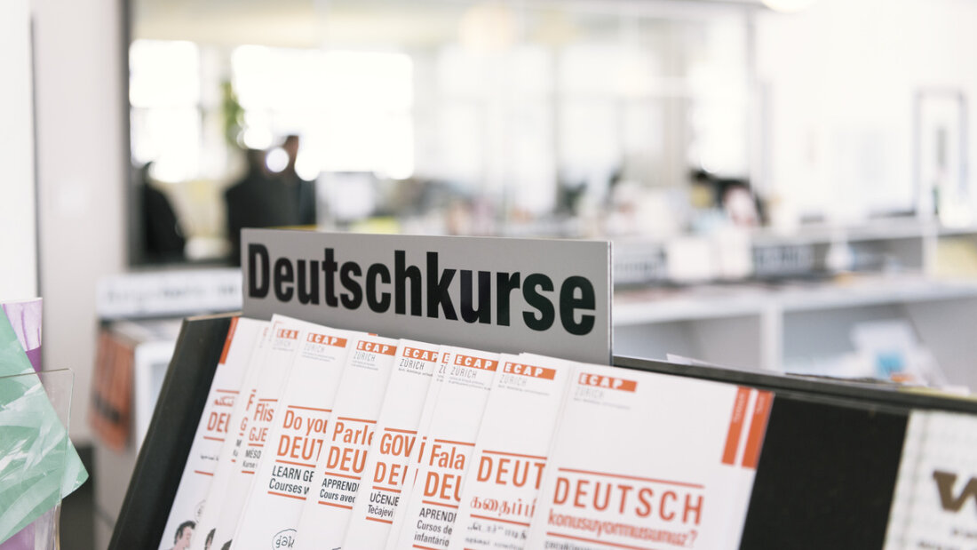 Der Kanton St. Gallen startet eine "Deutschkursoffensive". Sie zielt auf Angebote, die mit einer Kinderbetreuung ergänzt werden. (Archivbild) 20251120095554871.jpg