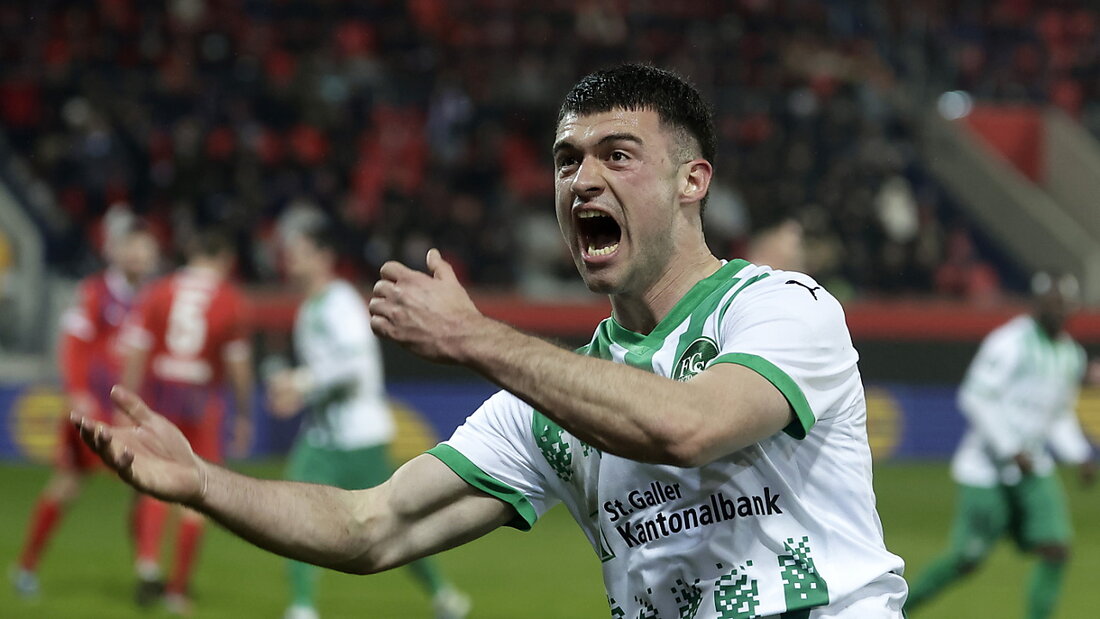 Jozo Stanic bringt mit seinem Tor die Hoffnung für St, Gallen zurück 20241219232037514.jpg