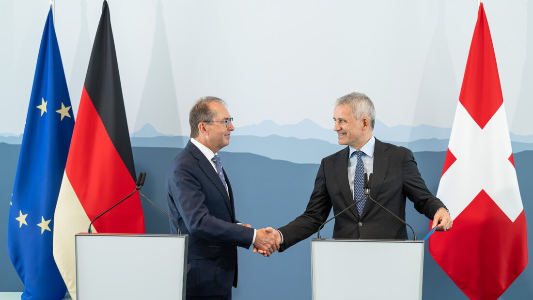 Bundesrat Beat Jans (rechts) und der deutsche Innenminister Alexander Dobrindt wollen die Zusammenarbeit bei der grenzüberschreitenden Kriminalität und der illegalen Migration verstärken. 20260831153448053.jpg