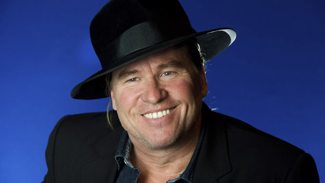 ARCHIV - Val Kilmer, US-amerikanischer Schauspieler, posiert für ein Porträt. Val Kilmer ist tot. Foto: Charles Sykes/FR170266 AP/AP/dpa 20250402074653657.jpg