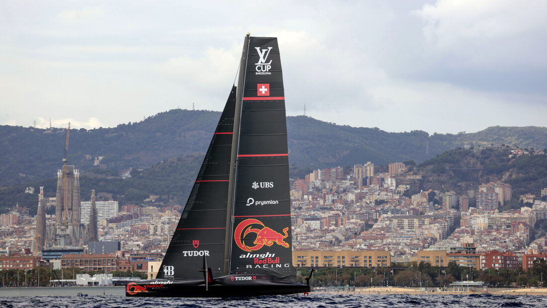 Haben noch viel Arbeit vor sich: die Segler von Alinghi in ihrem Trainingsrevier in Barcelona 20260928181022376.jpg