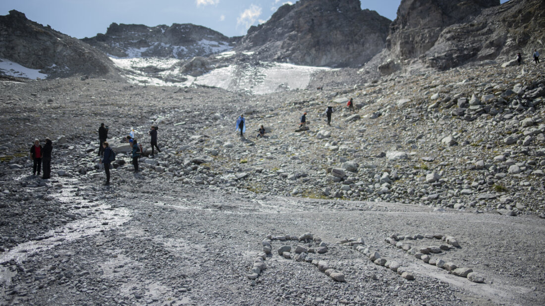 Der Pizolgletscher wurde im Jahr 2019 beerdigt. In Zukunft könnte es jedes Jahr bis zu 4000 solche Gletscherbeerdigungen brauchen. (Archivbild) 20251215130044945.jpg
