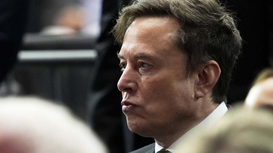 Elon Musk ist der mit Abstand reichste Mensch der Welt. Nun könnte er die Aussicht auf ein riesiges neues Aktienpaket bekommen. Die Zustimmung der Aktionäre ist jedoch nicht garantiert. (Archivbild) 20251106024557065.jpg