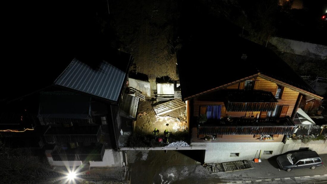 Verletzt wurde durch den Erdrutsch in Maladers niemand. 20251123022013911.jpg