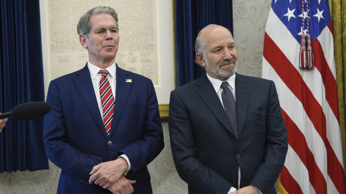 Bei den Verhandlungen mit China mti dabei waren unter anderem US-Finanzminister Scott Bessent (links) und Handelsminister Howard Lutnick. (Archivbild) 20250610053126745.jpg