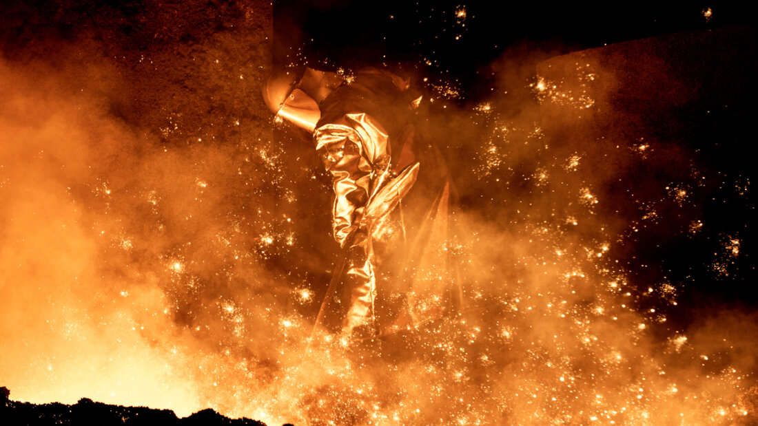 Bundeskanzler Merz hat sich für die Rettung der deutschen Stahlindustrie ausgesprochen. Dazu brachte er auch Schutzzölle ins Spiel. (Symbolbild) 20251106165622873.jpg