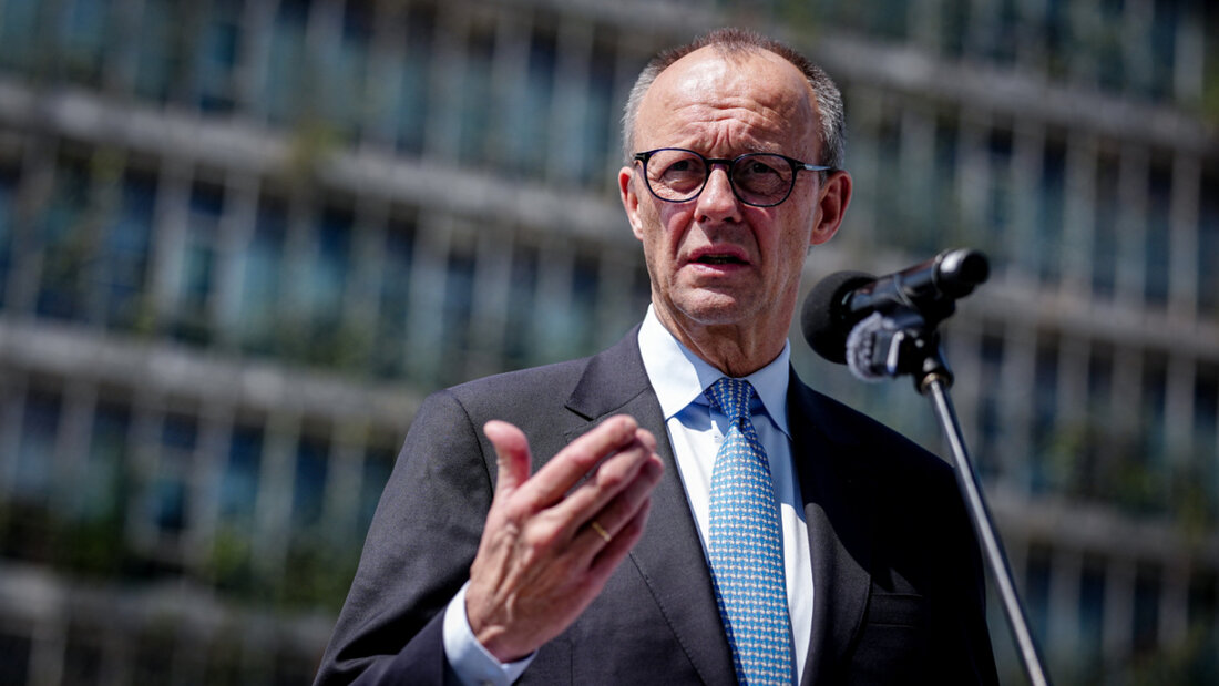 Bundeskanzler Friedrich Merz (CDU) gibt am Rande seines Besuchs bei dem Unternehmen Bosch ein Pressestatement. Das ist der letzte Station der Indien-Reise. Es ist die erste größere Asien-Reise des Kanzlers seit seinem Amtsantritt im Mai. Foto: Kay Nietfeld/dpa 20260113081931473.jpg