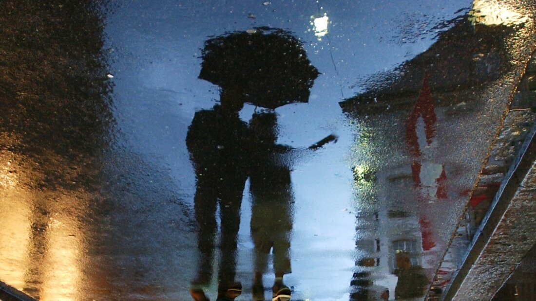 Eine neue Analyse zeigt: Bei starkem Regen gelangt zu viel Mischwasser in den Wasserkreislauf. (Symbolbild) 20260320112758981.jpg