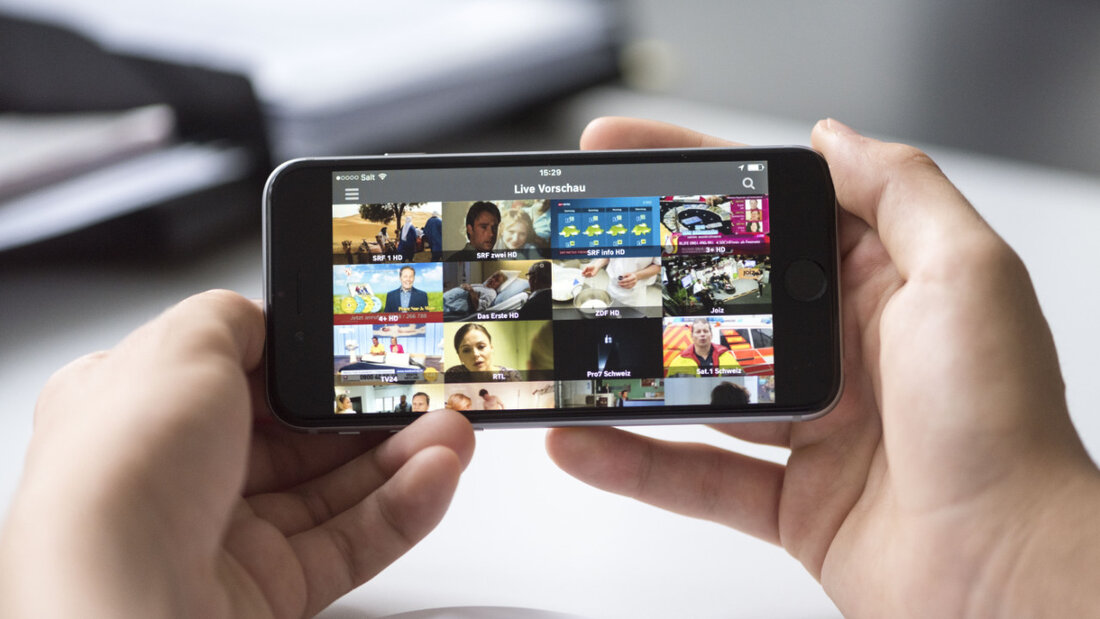 Dem TV-Streaming-Anbieter Zattoo zufolge empfangen 71 Prozent der Schweizer Haushalte Fernsehen über das Internet. (Archivbild) 20260519152727070.jpg