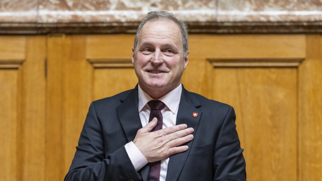 Der 65-jährige Freiburger Pierre-André Page wurde am Montag zum Präsidenten des Nationalrats gewählt. Nun feiert ihn sein Heimatkanton im Rahmen eines Empfangs. 20251203143108352.jpg