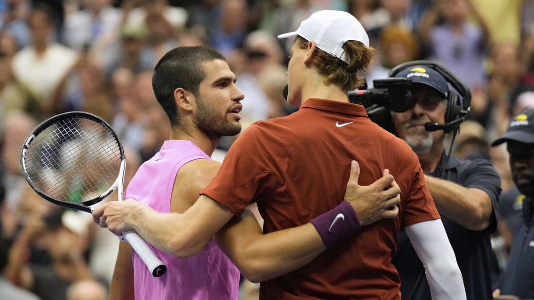 Keine Revanche: Das Finalduell vom letzten Jahr, als Carlos Alcaraz (li.) gegen Jannik Sinner triumphierte, wird es diesmal am US Open nicht geben 20260830050026610.jpg