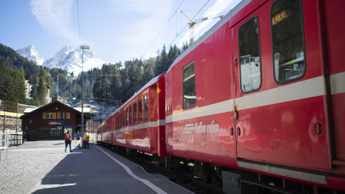 Auf der Albulalinie ist der Bahnverkehr zwischen Thusis und Preda ab kommenden Montag wegen Bauarbeiten vorübergehend nicht möglich. (Archivbild) 20251030164021515.jpg