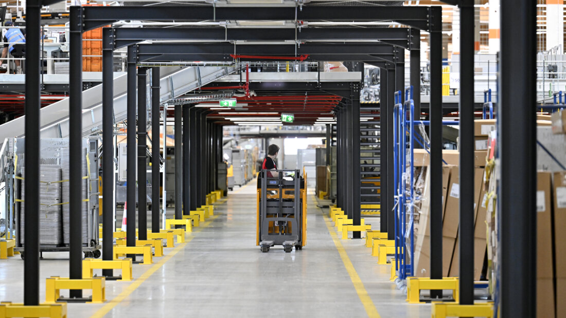 Die Post in Österreich bietet mittlerweile in drei Städten die Paketzustellung auch am Sonntag an. (Archivbild) 20250716101213115.jpg