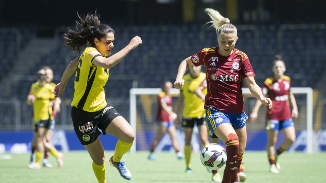 Therese Simonsson (rechts), im Duell mit YB-Captain Laura Frey, schoss zwei Tore für Servette Chênois 20260525161548611.jpg