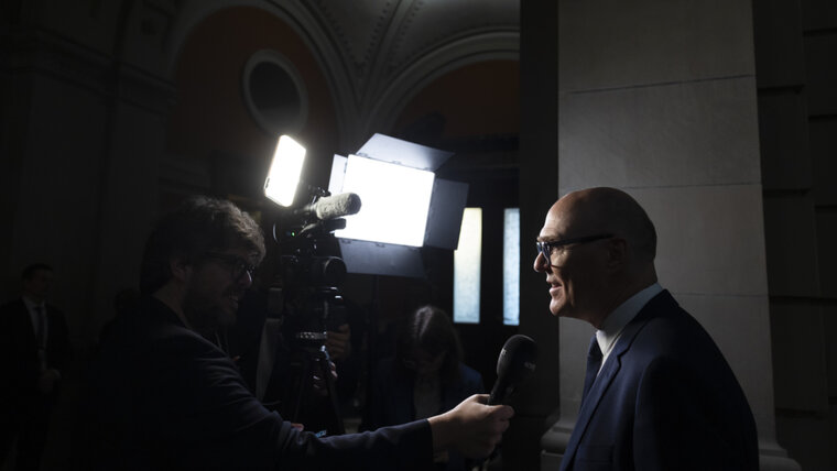 KEYSTONE/PETER KLAUNZER 20251203210017300.jpg