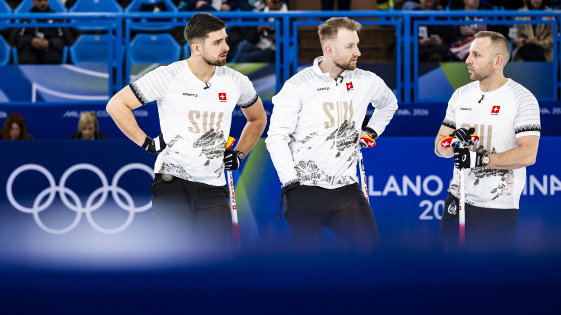 Ein Blickfang: Die Shirts und Jacken der Schweizer Curler 20260214122956768.jpg