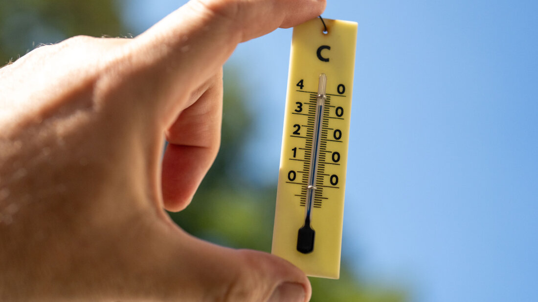 Am Montag hat Meteoschweiz die Hitzewarnung in mehreren Westschweizer Regionen von 3 auf 4 hochgestuft. (Themenbild) 20260622161333698.jpg