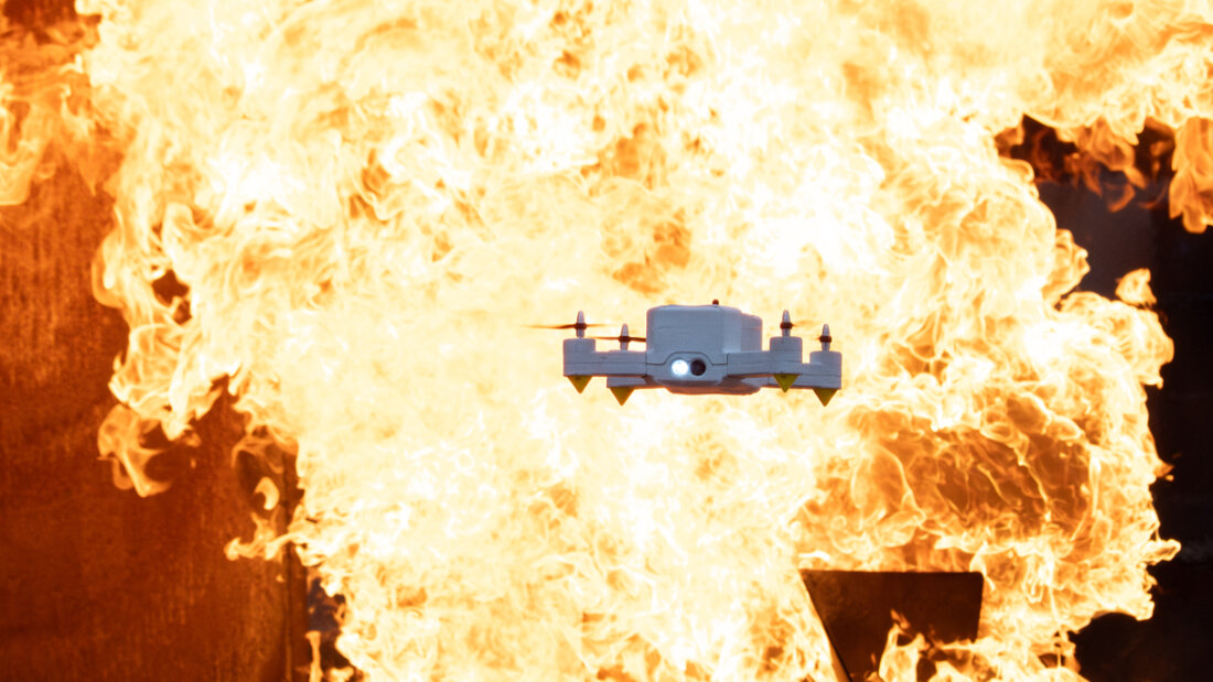 Die neue "Firedrone" soll Feuerwehrleuten wichtige Informationen aus Brandherden liefern. 20260126090016250.jpg