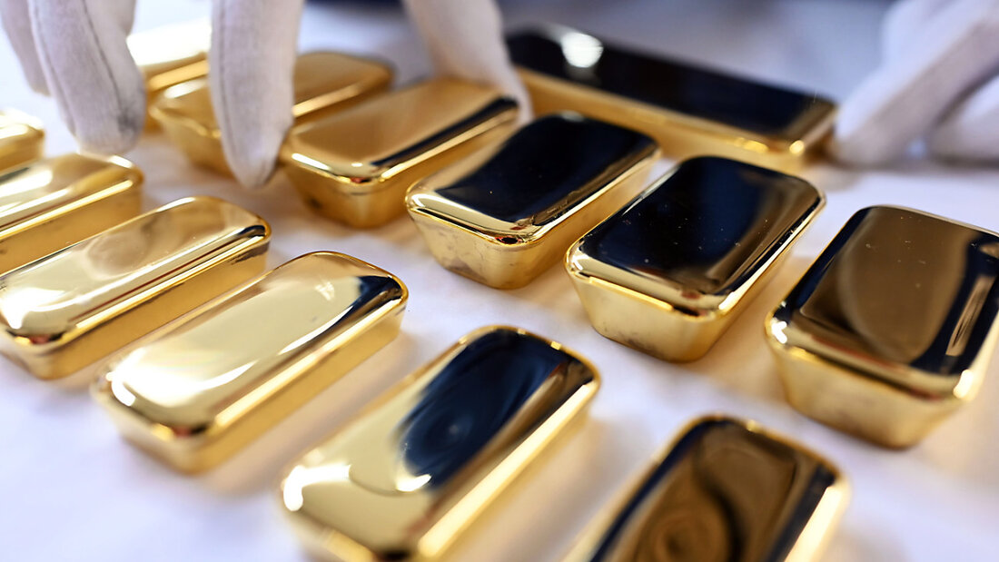 Für eine Unze Gold zahlt man erstmals über 3000 Dollar (Symbolbild) 20250314120027489.jpg