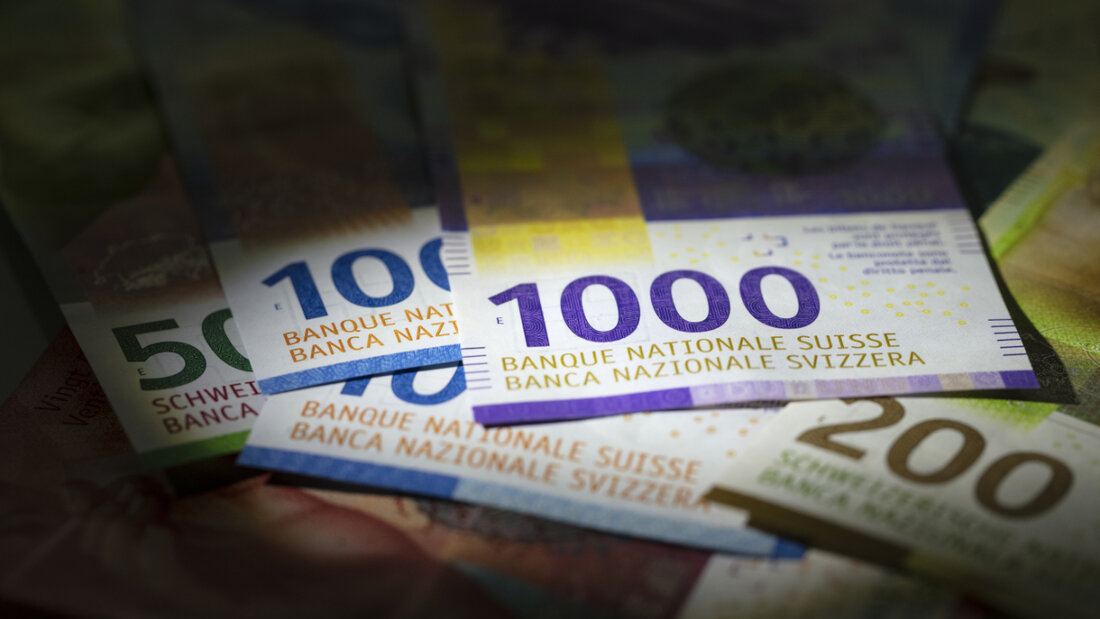 Die Schweizer Privatbanken haben im vergangenen Jahr für ihre Kundinnen und Kunden soviel Vermögen verwaltet wie noch nie zuvor. Die verwalteten Vermögen kletterten auf rekordhohe 3,4 Billionen Franken.(Symbolbild) 20250626110848828.jpg