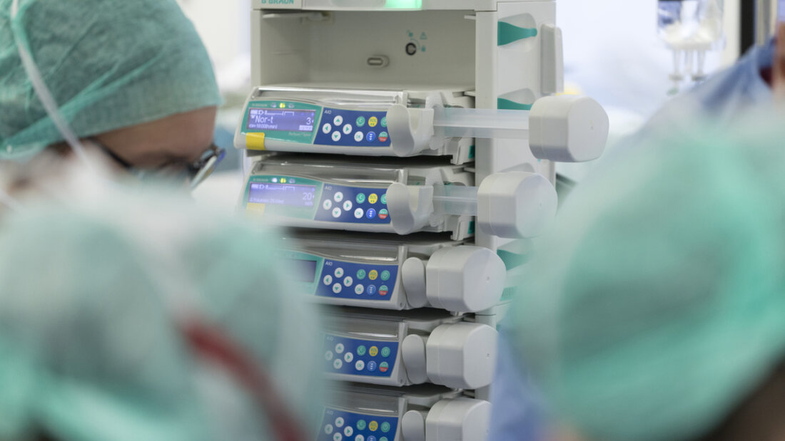 Viele Zugewanderte arbeiten in hochqualifizierten Berufen, wie die OECD-Studie zeigt. (Symbolbild) 20251202084325090.jpg