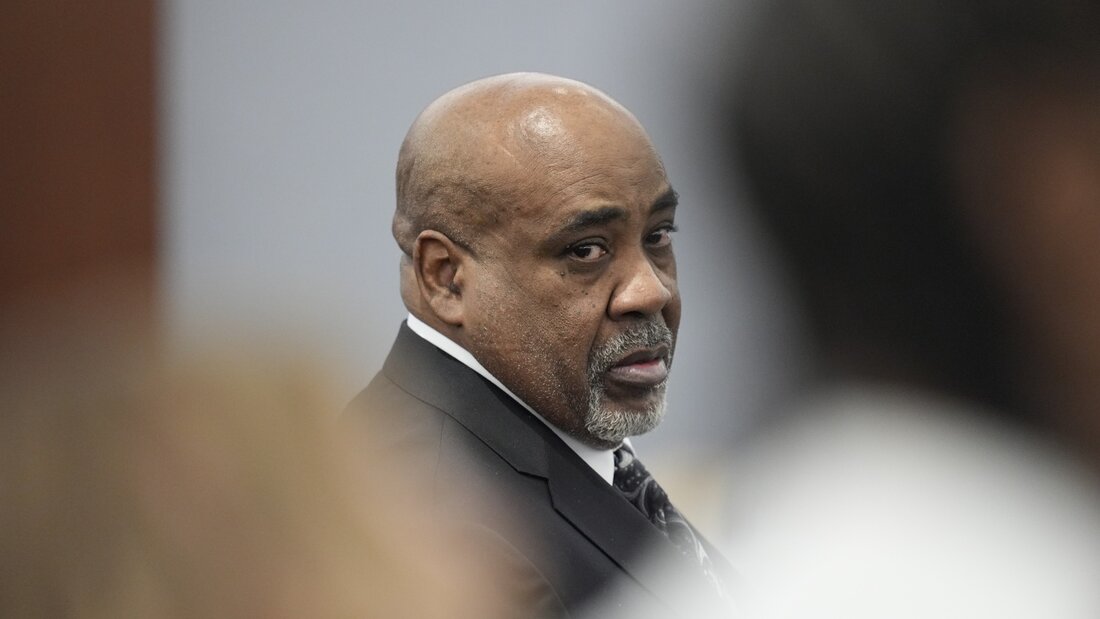 Der Angeklagte Duane Davis bei der Verhandlung im Zusammenhang mit der Ermordung des Rappers Tupac Shakur. Foto: John Locher/Pool AP/AP/dpa/Archivbild 20260831192057172.jpg