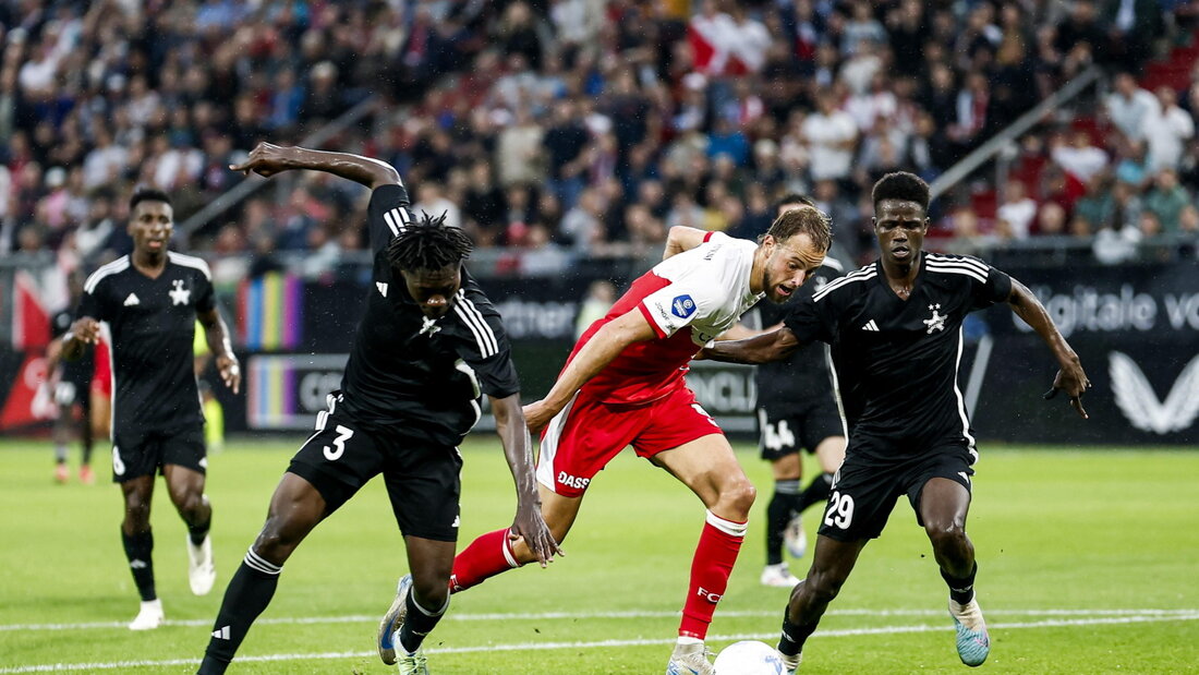 St. Gallens Gegner Sheriff Tiraspol (in den schwarzen Trikots) spielt regelmässig europäisch und bezwang vor fünf Jahren sogar Real Madrid 20260806052009464.jpg