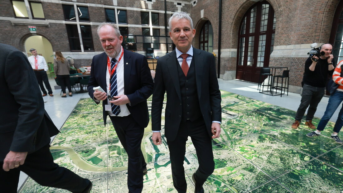 Bundesrat Beat Jans besuchte Anfang April den Antwerpener Hafen, um sich über die europäische Hafenallianz zu informieren. (Archivbild) 20260715130201357.jpg
