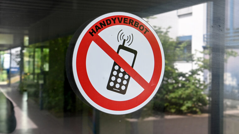 KEYSTONE/DPA/JENS KALAENE 20251219090738683.jpg