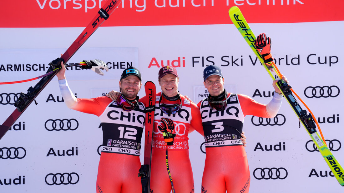 Ein Podest mit vielen Geschichten: Marco Odermatt gewinnt sein 54. Weltcup-Rennen vor Alexis Monney (links) und Stefan Rogentin, die sich für enttäuschende Olympische Spiele rehabilitieren 20260228142215673.jpg