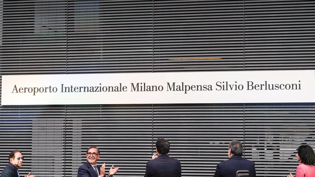 Der Mailänder Flughafen Malpensa wird offiziell nach dem ehemaligen italienischen Ministerpräsidenten, Silvio Berlusconi, benannt. Foto: Emanuele Roberto De Carli/IPA via ZUMA Press/dpa 20260925180436025.jpg