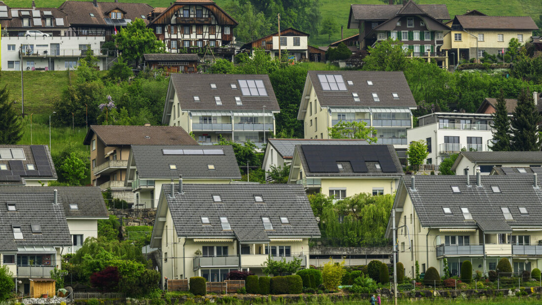 Im ersten Halbjahr stiegen die Preise für Einfamilienhäuser schweizweit im Schnitt um 3,4 Prozent. (Archivbild) 20250812081902548.jpg