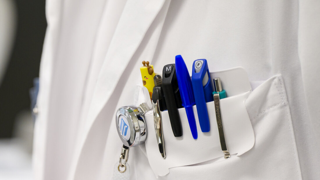 Mehr als die Hälfte der Schweizer Ärztinnen und Ärzte fürchtet manchmal wegen Übermüdung um die Sicherheit von Patientinnen und Patienten. (Symbolbild) 20260608081035250.jpg