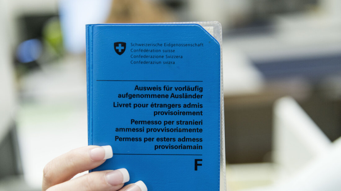 Eine Kommission im Nationalrat möchte für unzumutbare Wegweisungen von Asylsuchenden genauere Kriterien festlegen. (Themenbild) 20260612090021658.jpg